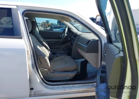 2008 Dodge Magnum z USA, uszkodzony, nr VIN 2D4FV47T48H130795